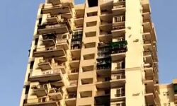 युवती ने 18वीं मंजिल से लगाई नीचे छलांग-हो गई मौत युवती ने 18वीं मंजिल से लगाई नीचे छलांग-हो गई मौत