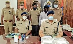 इलेक्शन दफ्तर में सफाईकर्मी ने ही साथी की मदद से की थी लाखों की चोरी