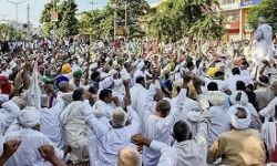 पुलिस ने दिया यह आश्वासन-किसानों ने टाल दिया थाने का घेराव पुलिस ने दिया यह आश्वासन-किसानों ने टाल दिया थाने का घेराव