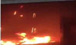 विंध्याचल मंदिर में लगी आग-लोगों को मंदिर से निकाला बाहर