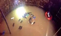 कुएं में गिरी दो बच्चियां- एक लापता कुएं में गिरी दो बच्चियां- एक लापता