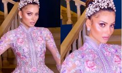 उर्वशी रौतेला ने माइकल सिन्को के लिए किया रैंप वाक उर्वशी रौतेला ने माइकल सिन्को के लिए किया रैंप वाक