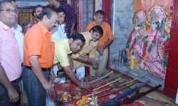 मनाया गया विजयदशमी पर्व- मनीष चौधरी सहित कई ने की पूजा