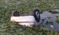 शादी की खुशियों में पसरा मातम-तालाब में समाई कार, चार मरे, एक गंभीर