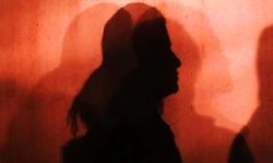 ये कैसी टीचर- छात्र के साथ बनाया सम्बंध- ऐसे खुल गई पोल