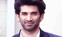 थाडम के हिंदी रीमेक में डबल रोल निभायेंगे आदित्य रॉय कपूर थाडम के हिंदी रीमेक में डबल रोल निभायेंगे आदित्य रॉय कपूर