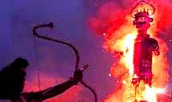 रावण दहन के दौरान शराबी ने किया ऐसा- पुलिस ने किया गिरफ्तार