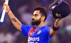 धोनी पहले भी हमारे लिए एक मेंटॉर ही थे और आगे भी रहेंगे: विराट धोनी पहले भी हमारे लिए एक मेंटॉर ही थे और आगे भी रहेंगे: विराट