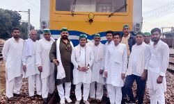 संयुक्त किसान मोर्चा ने छह घंटे तक रेल सेवा बाधित किया संयुक्त किसान मोर्चा ने छह घंटे तक रेल सेवा बाधित किया