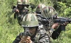 सेना की कार्रवाई में छह आतंकी ढेर-मुठभेड़ अभी तक भी जारी सेना की कार्रवाई में छह आतंकी ढेर-मुठभेड़ अभी तक भी जारी
