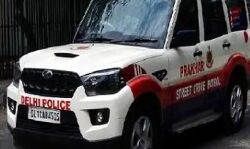 बीच सड़क पर युवती की चाकू से गोदकर हत्या-दोस्त से मिलने को थी निकली