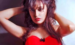 अनुसूचित जाति पर टिप्पणी - फिल्म एक्ट्रेस का पुलिस के सामने सरेंडर अनुसूचित जाति पर टिप्पणी - फिल्म एक्ट्रेस का पुलिस के सामने सरेंडर