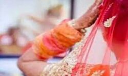 प्रेमी के घर प्रेमिका ने डाला डेरा-प्रेमी हुआ फरार-थाने ले गई पुलिस प्रेमी के घर प्रेमिका ने डाला डेरा-प्रेमी हुआ फरार-थाने ले गई पुलिस