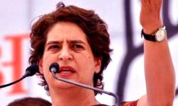 बोली प्रियंका-जाती हूं जहां, रोक देते हैं वहां-क्या रेस्टोरेंट में बैठ जाऊं बोली प्रियंका-जाती हूं जहां, रोक देते हैं वहां-क्या रेस्टोरेंट में बैठ जाऊं