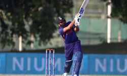 रोहित का अर्धशतक, भारत ने ऑस्ट्रेलिया को 9 विकेट से पीटा रोहित का अर्धशतक, भारत ने ऑस्ट्रेलिया को 9 विकेट से पीटा