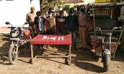 मुठभेड़ के दौरान पुलिस ने किये चार बदमाश गिरफ्तार मुठभेड़ के दौरान पुलिस ने किये चार बदमाश गिरफ्तार