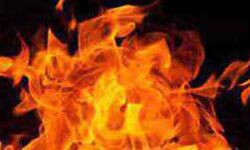 कारखाना में आग लगने से एक व्यक्ति की मौत- कई घायल