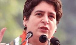 प्रियंका का ट्वीट- अंग्रेजों के खिलाफ लडे बिस्मिल और अशफाक प्रियंका का ट्वीट- अंग्रेजों के खिलाफ लडे बिस्मिल और अशफाक