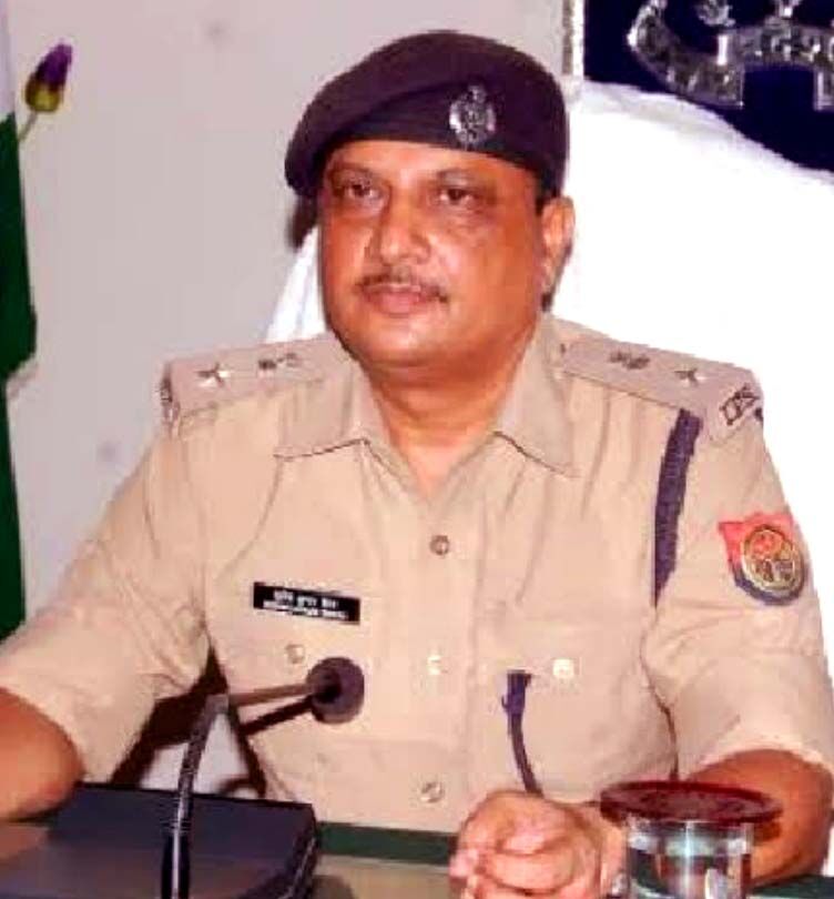 IPS सुधीर कुमार को DGP से मिला था सम्मान- अब बने आगरा के कप्तान