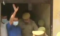 विशेष अदालत में पेश हुए केजरीवाल मिली-दो मामलों में जमानत विशेष अदालत में पेश हुए केजरीवाल मिली-दो मामलों में जमानत