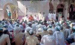 भाकियू ने घेरा कलेक्ट्रेट-बनाया मंच, चप्पे-चप्पे पर पुलिस तैनात भाकियू ने घेरा कलेक्ट्रेट-बनाया मंच, चप्पे-चप्पे पर पुलिस तैनात