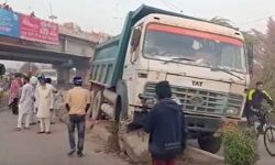 फिर कुचले गए किसान-आंदोलन से लौट रही महिलाओं को डंपर ने रौंदा