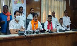 ओमप्रकाश ने किया राजभर समाज का अपमान: अनिल राजभर ओमप्रकाश ने किया राजभर समाज का अपमान: अनिल राजभर