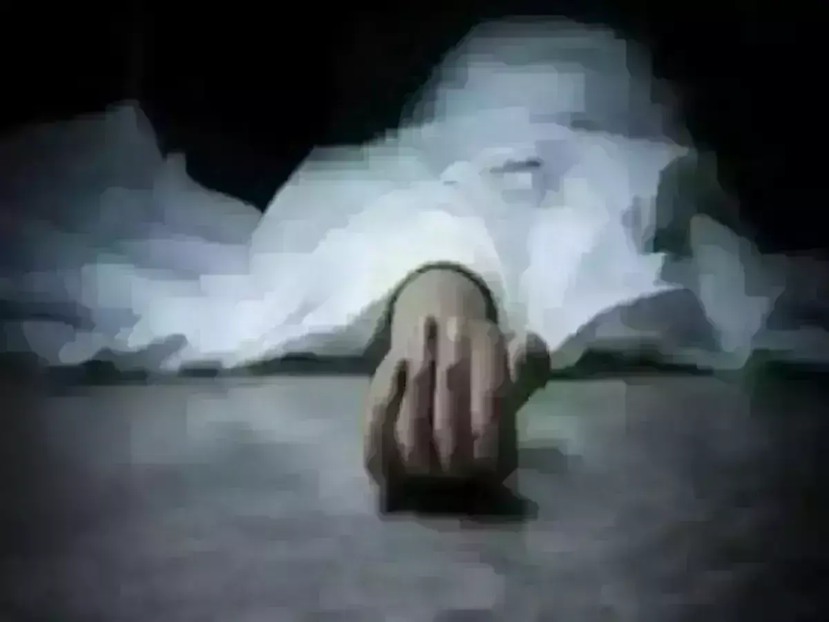 दीवाली पर सजा रहे थे घर- मौत बनकर बच्चों पर गिरा मिट्टी का टीला दीवाली पर सजा रहे थे घर- मौत बनकर बच्चों पर गिरा मिट्टी का टीला