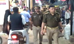 शाहपुर इंस्पेक्टर ने दिन छिपते ही चलाया चेकिंग अभियान शाहपुर इंस्पेक्टर ने दिन छिपते ही चलाया चेकिंग अभियान