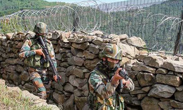 नियंत्रण रेखा के समीप विस्फोट, अधिकारी और जवान शहीद