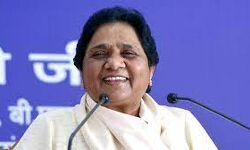 बुआ की बबुआ को सलाह-दल बदलुओं से नहीं बढ़ेगा जनाधार-करेंगे नुकसान बुआ की बबुआ को सलाह-दल बदलुओं से नहीं बढ़ेगा जनाधार-करेंगे नुकसान