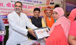 समारोह आयोजित कर कपिल देव ने किया कोरोना वारियर्स का सम्मान समारोह आयोजित कर कपिल देव ने किया कोरोना वारियर्स का सम्मान