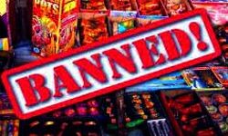 पटाखों की बिक्री व उपयोग पर प्रतिबंध पटाखों की बिक्री व उपयोग पर प्रतिबंध