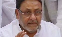 नवाब मलिक ने फडणवीस पर लगाया ड्रग तस्कर से संबंध होने का आरोप नवाब मलिक ने फडणवीस पर लगाया ड्रग तस्कर से संबंध होने का आरोप