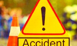 बस ने मोटर साइकिल सवारों को मारी टक्कर जानिए क्या हुआ परिणाम