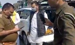 राजभर की गाड़ी रूकने से सियासत में आया उबाल राजभर की गाड़ी रूकने से सियासत में आया उबाल