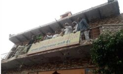 भाजपा नेताओं को बनाया बंधक, वाहनों की हवा निकाली, गांव बना छावनी