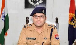 IPS आकाश - एक्सीडेंट से असक्षम हुए सिपाही की मदद को बढ़ाए हाथ IPS आकाश - एक्सीडेंट से असक्षम हुए सिपाही की मदद को बढ़ाए हाथ