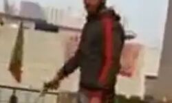 सत्ता की हनक-भाजपा नेता ने हवा में लहराया तमंचा, कर दी फायरिंग सत्ता की हनक-भाजपा नेता ने हवा में लहराया तमंचा, कर दी फायरिंग