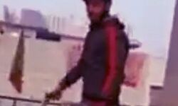 सत्ता की हनक- BJP नेता ने हवा में लहराया तमंचा, कर दी फायरिंग सत्ता की हनक- BJP नेता ने हवा में लहराया तमंचा, कर दी फायरिंग