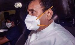 सौ करोड़ वसूली कांड-पूर्व गृहमंत्री की न्यायिक हिरासत बढ़ी सौ करोड़ वसूली कांड-पूर्व गृहमंत्री की न्यायिक हिरासत बढ़ी