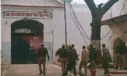 जेल में कैदी की मौत के बाद बवाल, तोड़फोड़, पथराव एंव फायरिंग