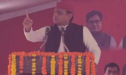 बसपा को लगा झटका-रामअचल एवं लालजी वर्मा हुए साइकिल पर सवार