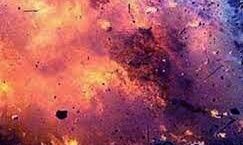 बम की तरफ मोबाइल फटने से यूजर हुआ बुरी तरह घायल बम की तरफ मोबाइल फटने से यूजर हुआ बुरी तरह घायल