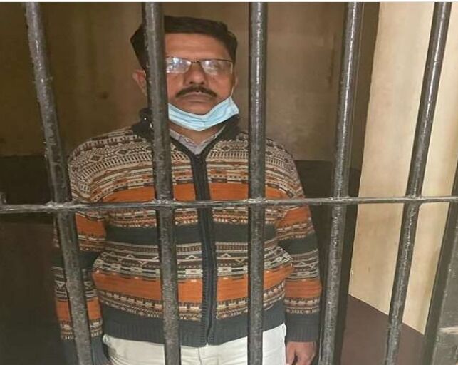 सचिवालय में महिला से अश्लील हरकत-आशिक मिजाज अनु सचिव अरेस्ट