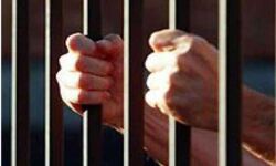 पड़ोसन को पत्नी समझ लिया पकड़-हवालात में गुजारनी पड़ी रात पड़ोसन को पत्नी समझ लिया पकड़-हवालात में गुजारनी पड़ी रात