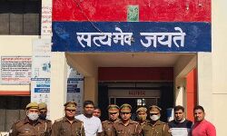 ग्राहक के आने का इंतजार कर रहे शस्त्र तस्कर गिरफ्तार-हथियार भी बरामद ग्राहक के आने का इंतजार कर रहे शस्त्र तस्कर गिरफ्तार-हथियार भी बरामद