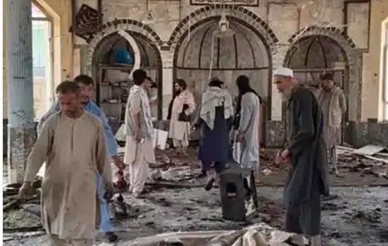 जुमे की नमाज के लिए मस्जिद में पहुंचे लोगों को निशाना बनाकर धमाका