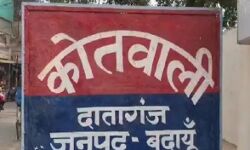 पिता को खाना देने जा रही दिव्यांग किशोरी से गैंगरेप पिता को खाना देने जा रही दिव्यांग किशोरी से गैंगरेप