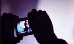 नहाते समय भाभी का बनाया वीडियो, ब्लैकमेल कर खूब बनाये यौन संबंध नहाते समय भाभी का बनाया वीडियो, ब्लैकमेल कर खूब बनाये यौन संबंध